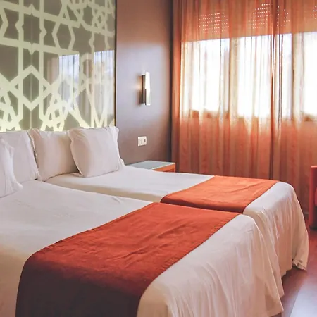 Granada Palace, Affiliated By Melia فندق موناتْشيل