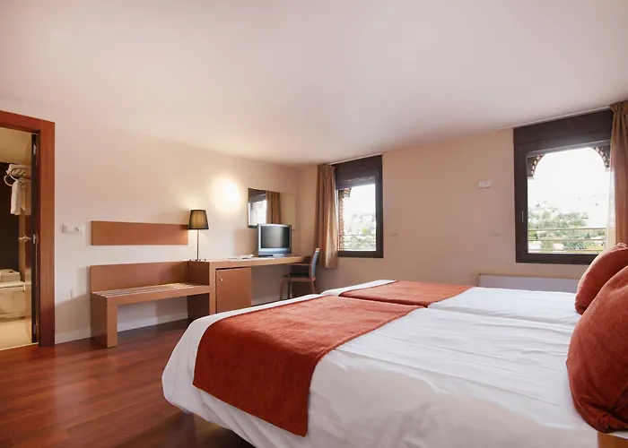 Granada Palace מלון